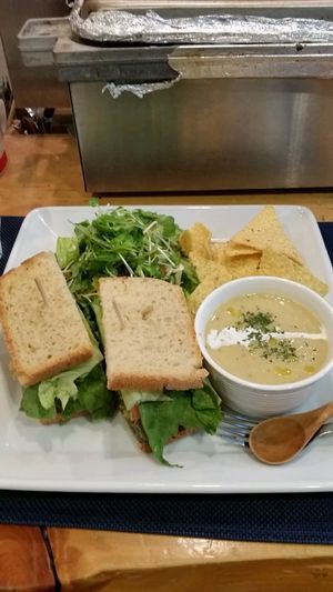 Vegan sandwich set with soup  at Nobister in Nagasaki
