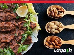 Chee kofte is made of bulgur, tomato paste, a lot of spices and nuts. 
Choose between two options; less spicy or spicy at Lagash in Genk