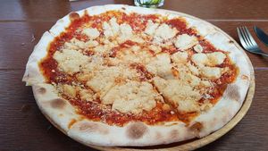 Pizza Margherita with vegan cheese at South Beach Cafe in Koh Tao