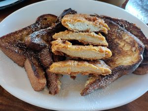 Chick'n and french toast 🤤 at The Wild Chive in Long Beach