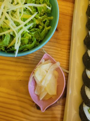ginger and salad at Helecho in Medellin