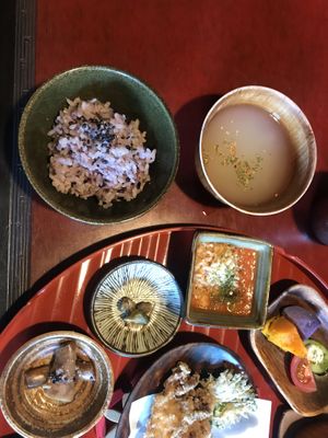 Sides  at Nyabinghi in Ikoma