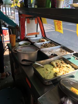 Curry’s  at Pan Road - Vegan Food Cart in Bangkok