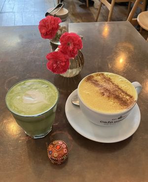 Matcha 💚 & Turmeric 🧡 latte’s  at Cafe Uneeka in Truro