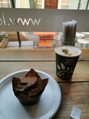 Chocolate coconut muffin and soya cappuccino at La Granadilla in Forli