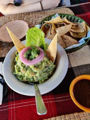 Chips and guac at Mi Loreto in Loreto