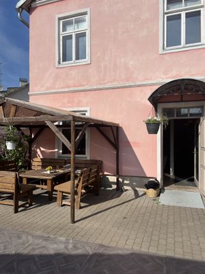 Outdoor seating  at Beguta Taimetoidukohvik in Haapsalu