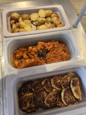 Vegan buffet options  at Beguta Taimetoidukohvik in Haapsalu