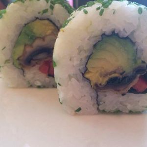 roll con champiñones, palta y pimentón  at Sakawan in Santiago