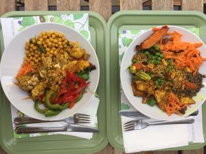 Detox Bowl + Tofu Bowl (both vegan) at Oh My Green in Budapest