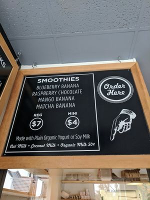 Smoothies at Fancy Pants Cafe in Bridgewater