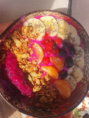 Boll de pitaya at Roots in Tenerife