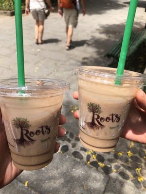 Smoothie Green Godess at Roots in Tenerife