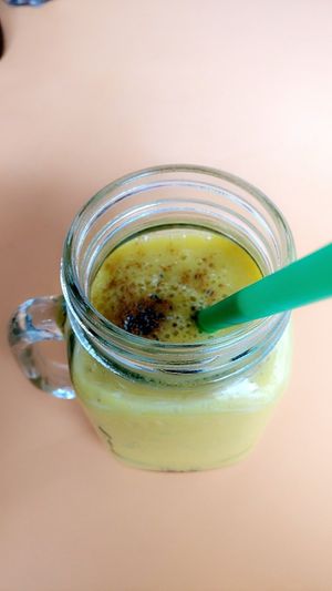 Vegan Smoothie with cinnamon, maca powder, mango, chia seeds at Roots in Tenerife