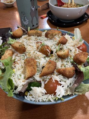 Ensalada con arroz y nuggets veganos   at El Halcón Milenario in Caceres