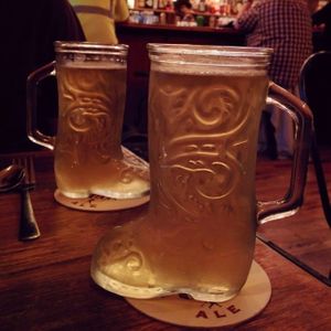 Beer at The General in Chicago