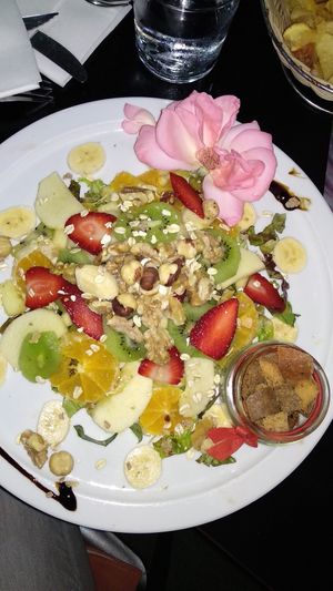 Ensalada se verano EVA at Chiki Beach Club in Malaga