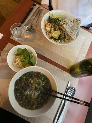 Mains  at La Palanche d'Aulac in Paris