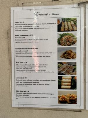 English menu outside of restaurant  at La Palanche d'Aulac in Paris