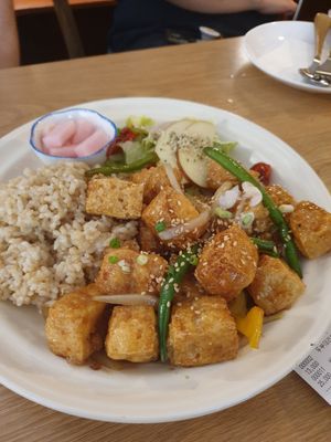 tofu was perfect at Around Green - 어라운드 그린 in Seoul