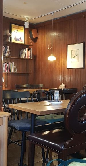 Issa vibe at Around Green - 어라운드 그린 in Seoul