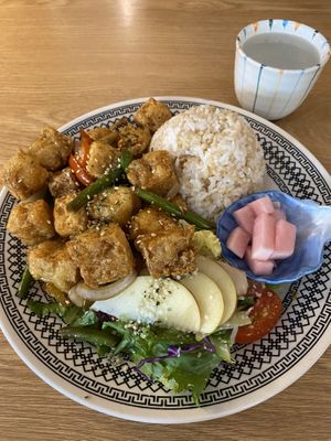 Nice plate of tofu teriyaki!  at Around Green - 어라운드 그린 in Seoul