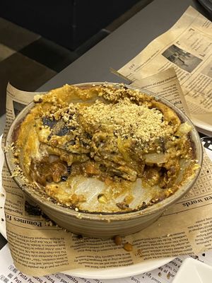 Potatoes, lentils, grilled aubergines, bread crumbs, vegan cream, carrots. Absolutely amazing!  at Niza in Valladolid