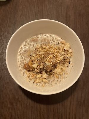 Chè chuối : bananes au lait de coco et perles de tapioca. (Menu vietnamien)   at Les Oiseaux s'entetent in Liege