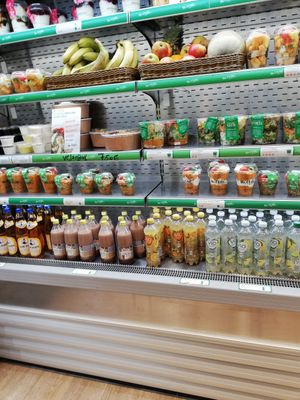 Verschiedene Salate / bowls at Mr. Clou in Hannover