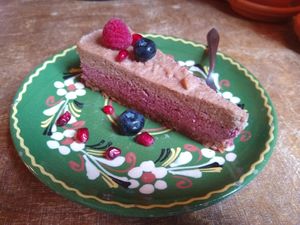 Cheesecake with banana, strawberry and coconut at Oerwoud in Den Bosch