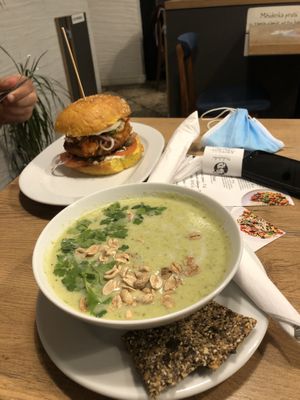 Zuccini soup, medditerian burger at Mihiderka - Józefa in Krakow
