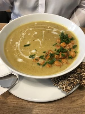 Curry soup. at Mihiderka - Józefa in Krakow