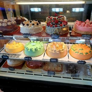 lots of yummy cakes at The Grain Cafe in Long Beach