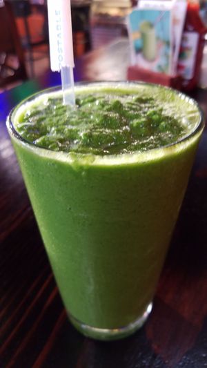 Green smoothie at The Grain Cafe in Long Beach