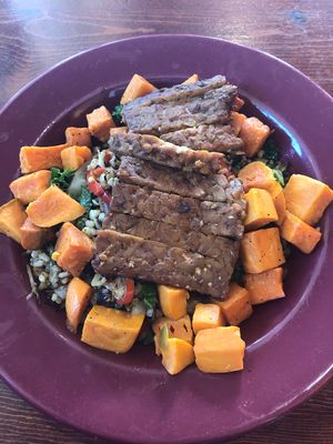 Tempeh Stir Fry at The Grain Cafe in Long Beach