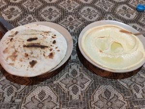 hummus and warm pita at Tip Top Restaurant in Rishikesh