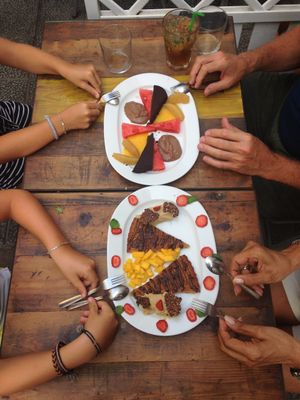 Family healthylicious plate to share at Dosa Nova in Sitges