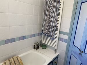 Bathroom  at Bleujennow in Penzance