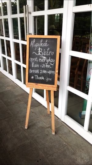 Restaurant hours  at Alpukat Bistro in Jakarta