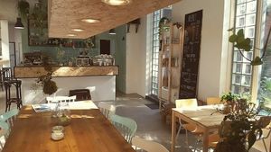 interior  at Koffiebar Sowieso in Breda