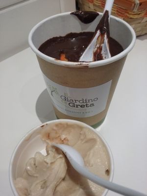 Hot chocolate, hazelnut gelato at Giardino Di Greta in Bologna