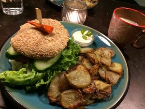 Mexi burger and potatoes  at Cafe Kosmos in Odense