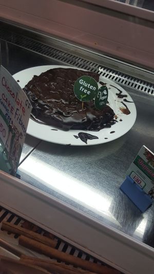 Vegan chocolate cake at Tidbit Bakery in Koh Phangan