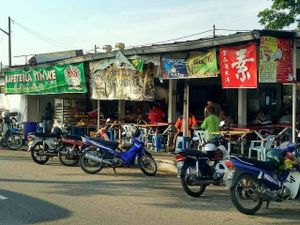 hawker center at Tambun Vegetarian Stall in Simpang Ampat