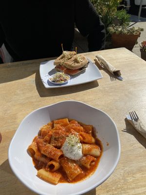 👏🏽👍🏽👍🏽  at Green Table Cafe in Los Angeles