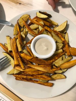 Classic and sweet potato fries with creamy cashew dip 👏🏻 at Black Kale in Ostrava
