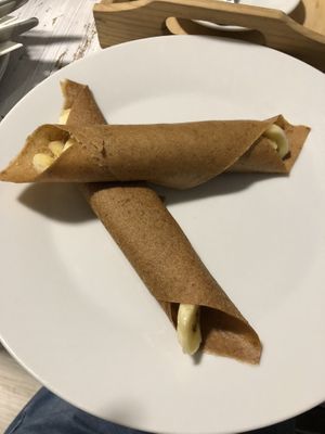 Raw apple-banana pancake filled with bananas at Black Kale in Ostrava