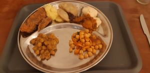 Buffet on a plate -> 5 different dishes at Sandokan Vegan Bistro in Prague