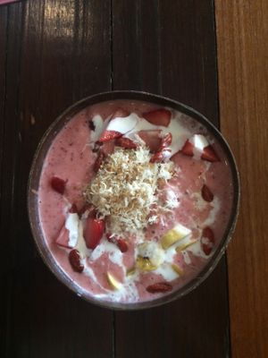 Strawberry and cream smoothie bowl  at Fruto Juice Bar in Kota Kinabalu