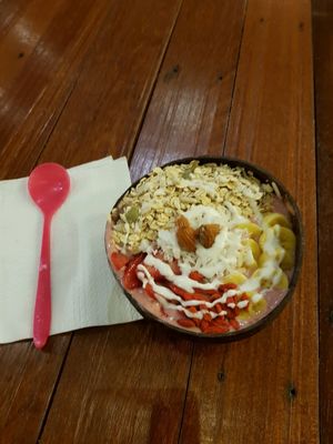smoothie bowl  at Fruto Juice Bar in Kota Kinabalu